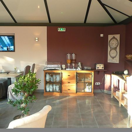 Hotel Le Saint Aubin Chevillé Eksteriør bilde